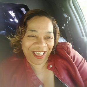 Meet your Posher, Latonya