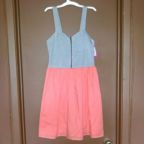 Dress for the summer - Picture 1 of 3