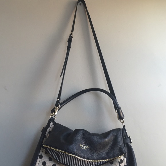 Kate Spade little Monika fold over shoulder bag - Picture 2 of 4