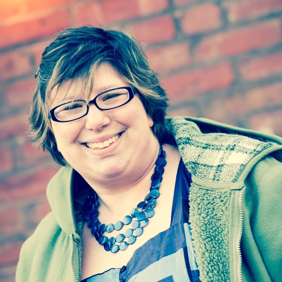 Meet your Posher, Gina