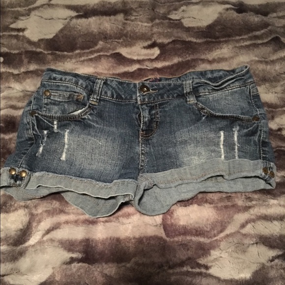 Cute jean shorts