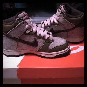 Sable Green High Top Nike 6.0