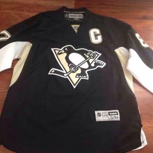 Kids small/medium Crosby Penguins jersey