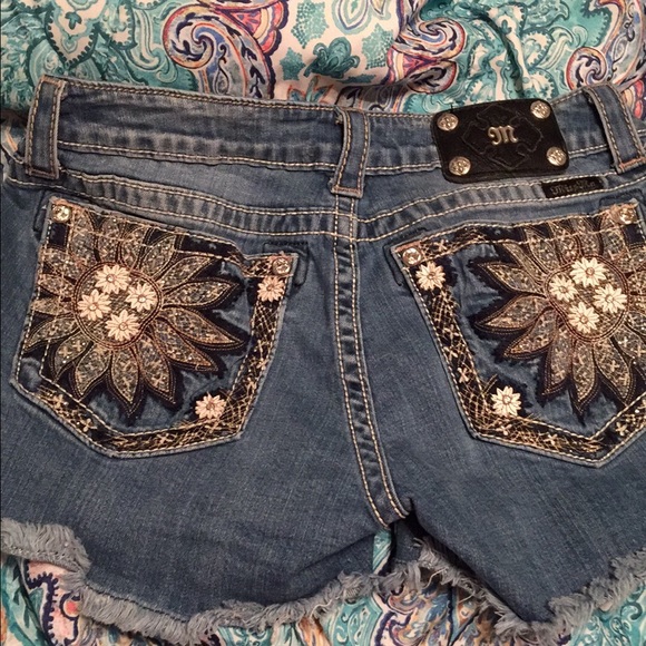 Miss me shorts SOLD ON DIFFERENT APP