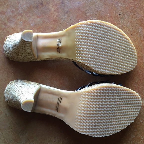 Sandals - Picture 4 of 4