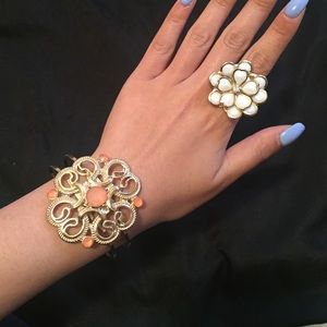 Floral bracelet-ring set