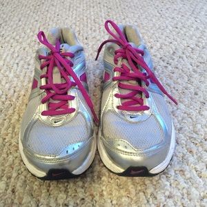 Nike running shoes silver and purple size 6