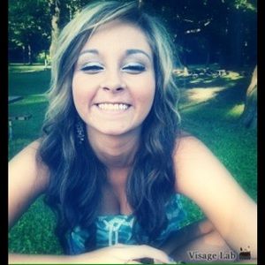 Meet your Posher, Kenzie