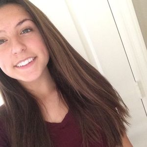 Meet your Posher, Mia