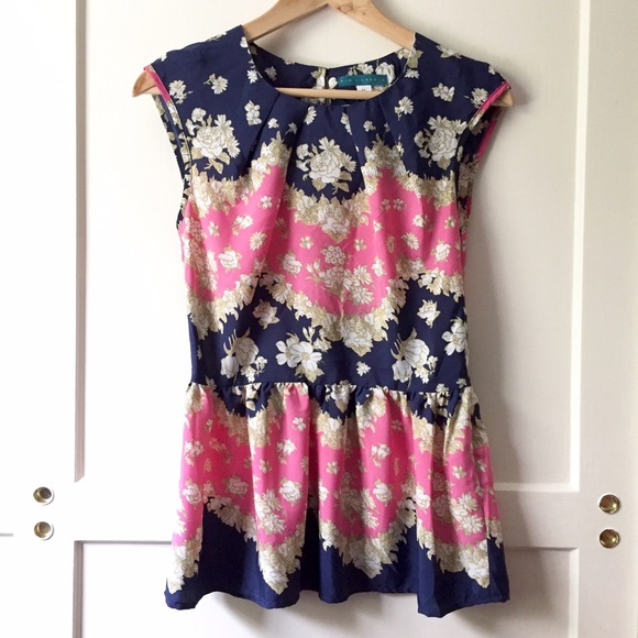 Floral Satin Peplum Top - Picture 3 of 6