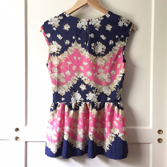 Floral Satin Peplum Top - Picture 5 of 6