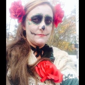 Meet your Posher, Claudia