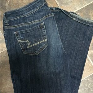 AE Boyfriend Jeans Sz 10L