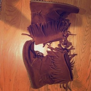 Minnetonka boots