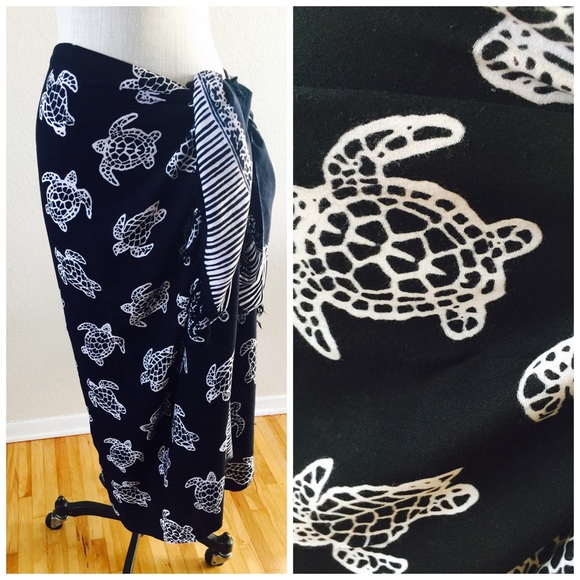 Sea Turtle Swim Sarong