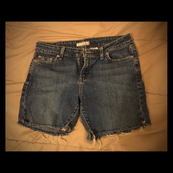Levis cutoff shorts