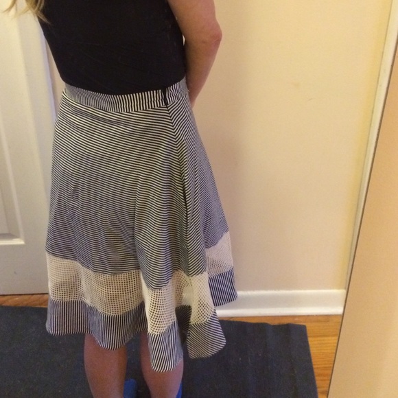 Karolyn circle striped skirt BNWT. With netting - Picture 2 of 4