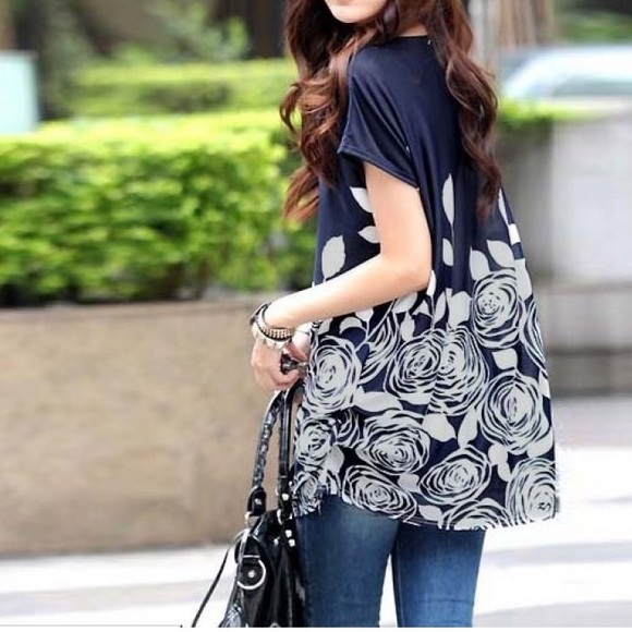 🆕Sweet Navy Blue Loose-Fit Blouse - Picture 2 of 4