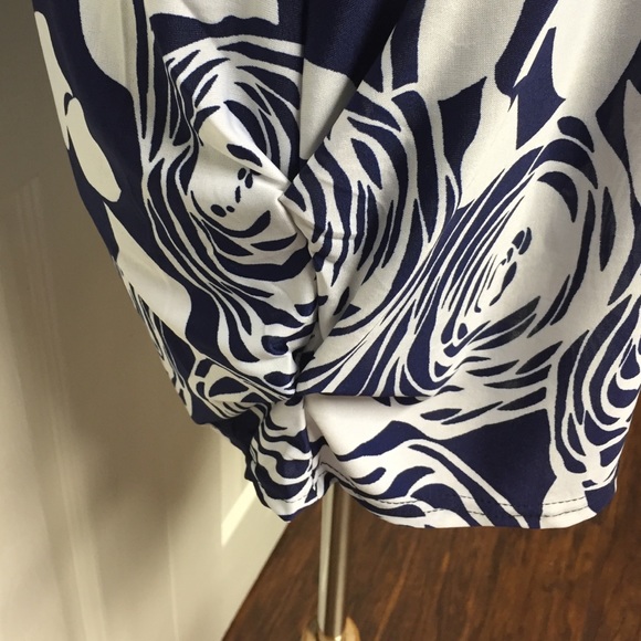 🆕Sweet Navy Blue Loose-Fit Blouse - Picture 4 of 4