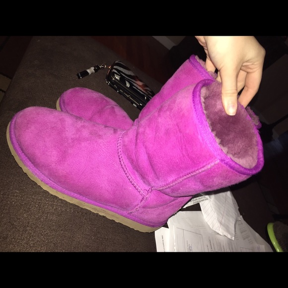 Shoes - Pink uggs