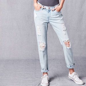 Light boyfriend jeans