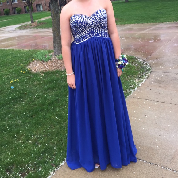 Royal blue strapless sequin prom dress!❤️