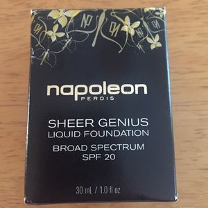 Napoleon Sheer Genius Liquid Foundation"Look 4"