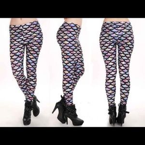 Mermaid print multi-colored leggings!
