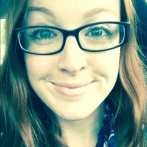 Meet your Posher, Casey