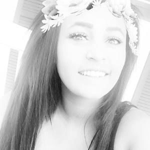 Meet your Posher, Alexis