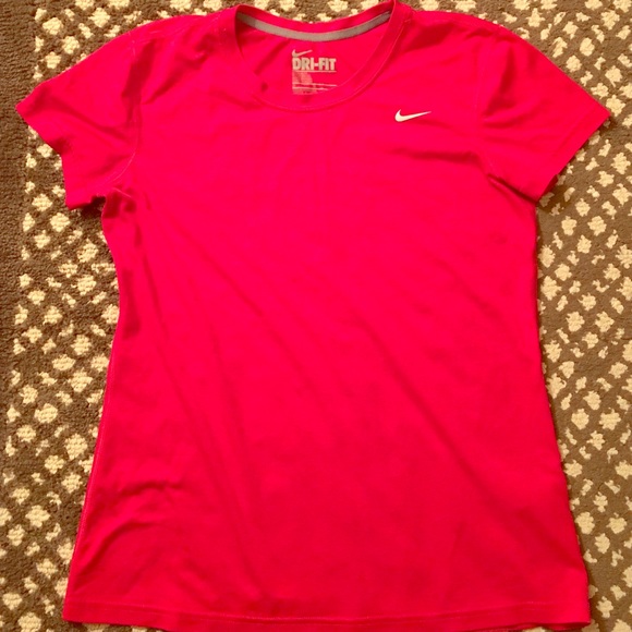 Nike Tops - Nike Women's Dri Fit shirt SZ M