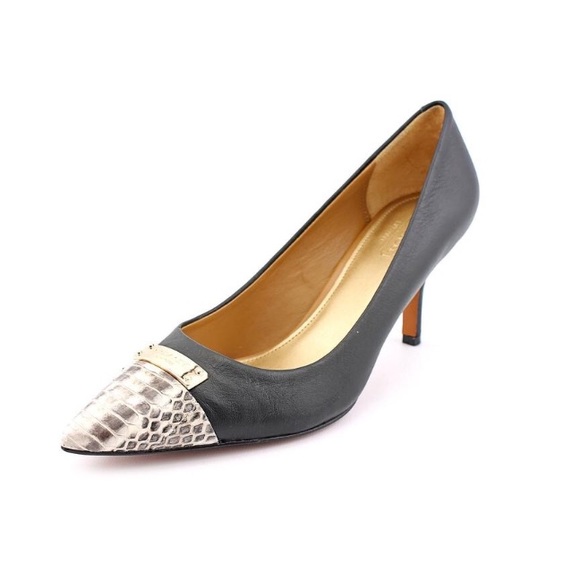 Coach Shoes - Coach Leather Pumps🎀