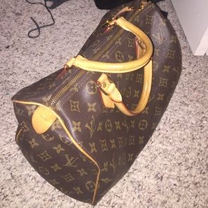 Louis Vuitton Speedy 30