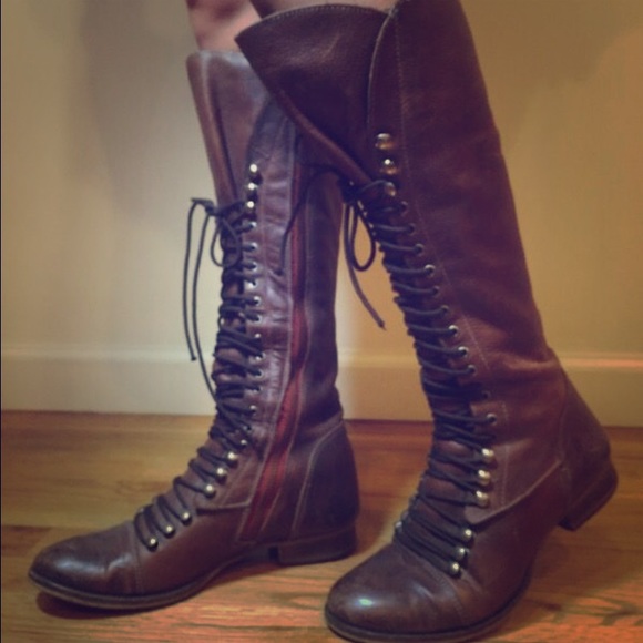 PERRIS By Steve Madden