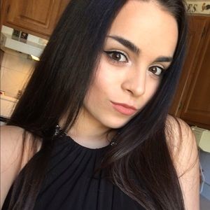 Meet your Posher, Angelica