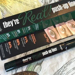 Benefit Beyond Green Push-up Liner🐢