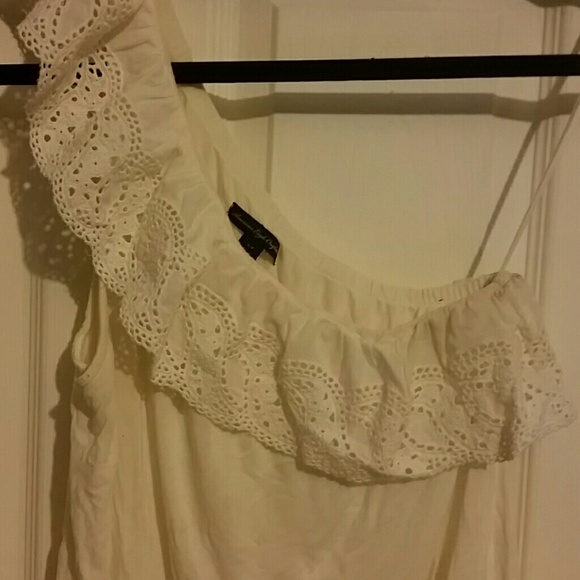 One shoulder off white top - Picture 3 of 4