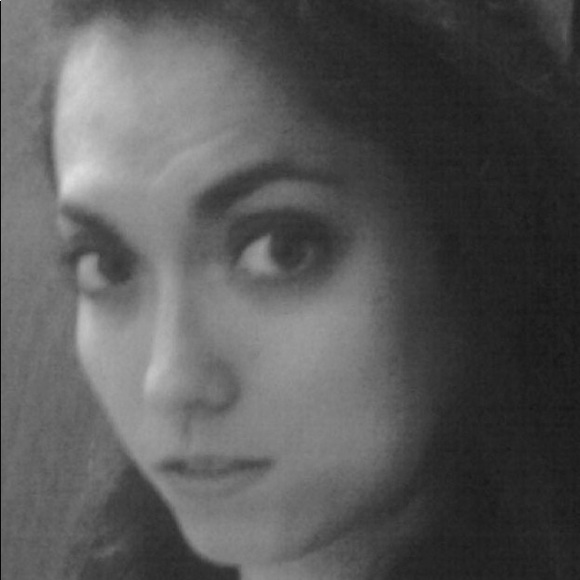 Meet your Posher, Melissa - Picture 3 of 3