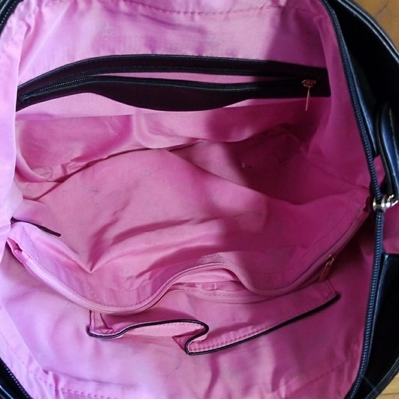 Black Shoulder Bag - Picture 3 of 4