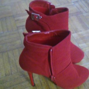 Meet your Posher, Arika