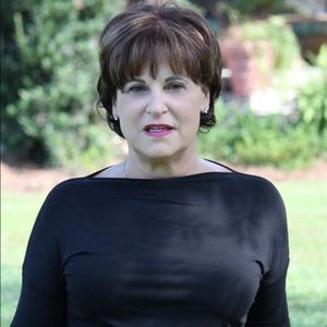 Meet your Posher, Elyane