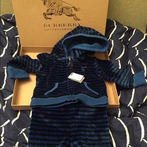 6M Burberry boys velour hoodie set NWT $65