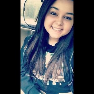 Meet your Posher, Angela