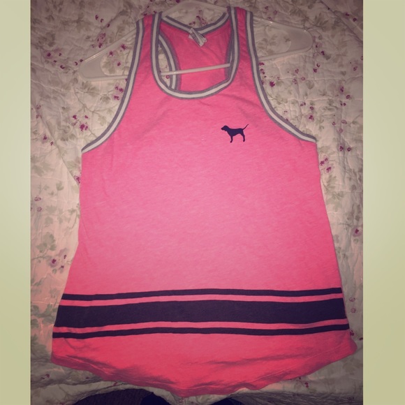 TRADED💃🏻  hot pink vs tank xs
