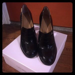 Calvin Klein.. Kathyrn pump