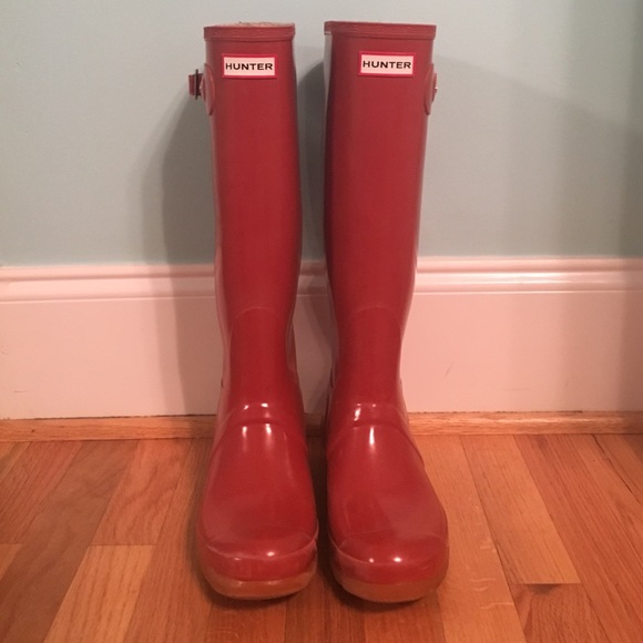 Gently Worn Red Gloss Hunter Boots
