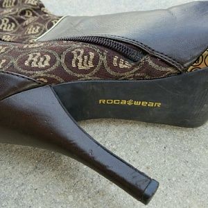 Fun boots!, size 8.5, worn less than 10 times