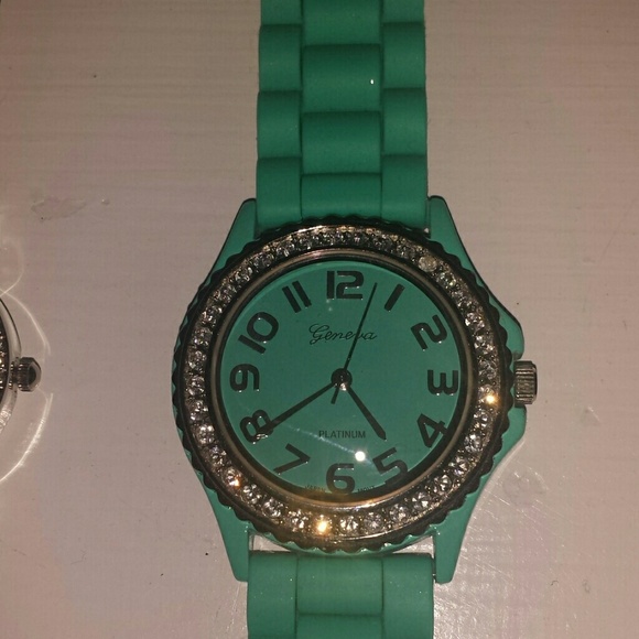 Watch Lot - Picture 2 of 3