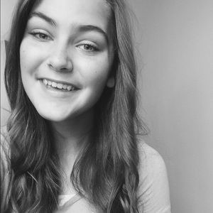 Meet your Posher, Kendra