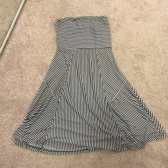 Skater dress - Picture 1 of 3